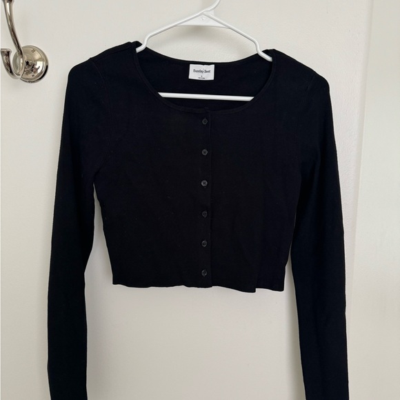 Aritzia Sunday Best cropped cardigan - Picture 1 of 3